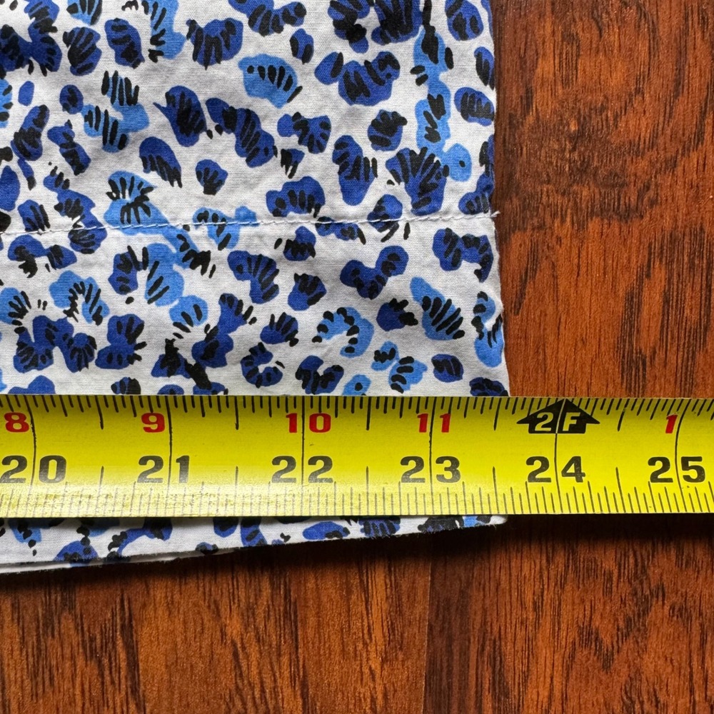 Lilly Pulitzer "Coulter" Tunic Sz L Blue Leopard Print V Neck Ruffle Cuffs - Picture 16 of 16
